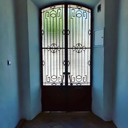 Casa Largo Do Poco Bed & Breakfast