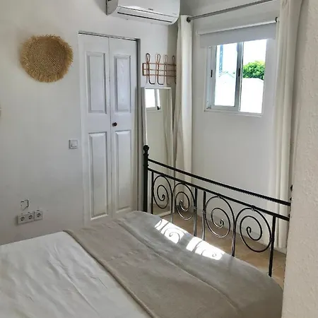 Bed & Breakfast Casa Largo Do Poco